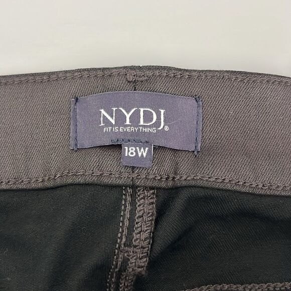 NWOT NYDJ Uplift Coated Marilyn Straight Jeans In Eggplant Coated Size 18 W - Picture 6 of 14